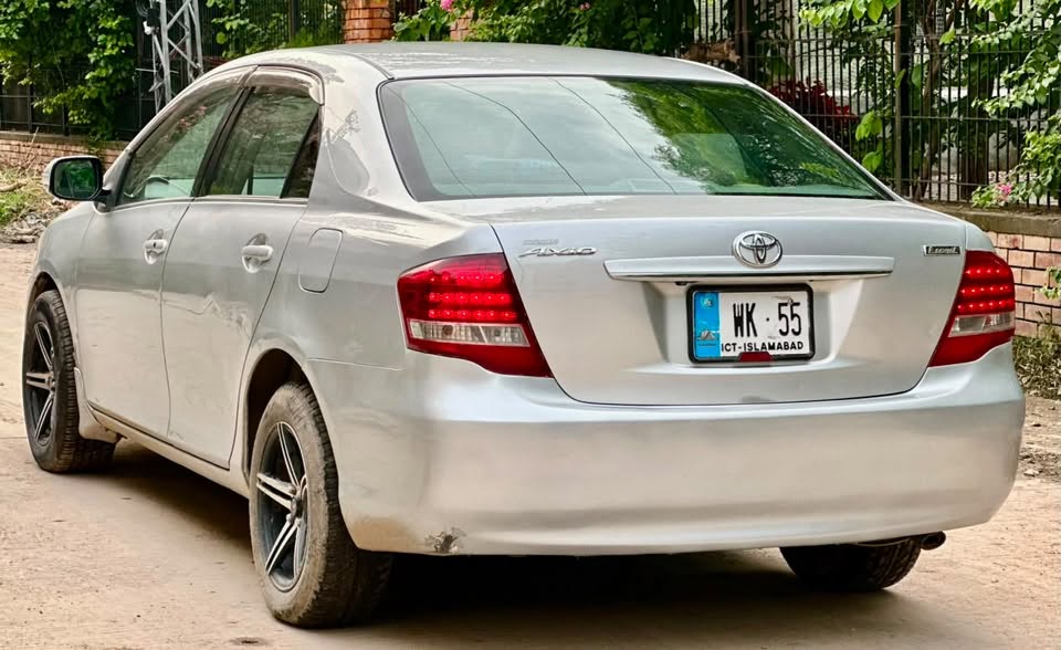 Axio Luxel rear view